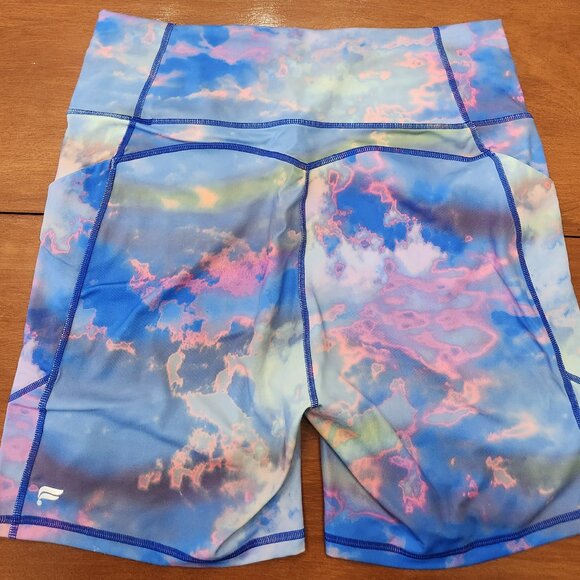 Neon cloud pattern bike shorts from Fabletics - Picture 2 of 4
